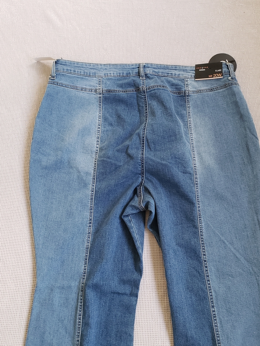 one 5 one Two-Tone Blue Patchwork Flare Jeans 20W Long - Picture 8 of 12